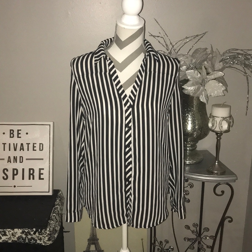 “Beetlejuice” portofino style button down